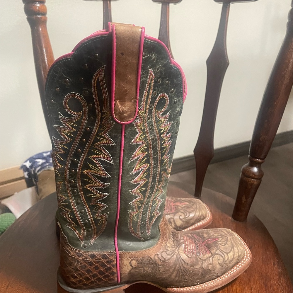 Women's Ariat Western Boots - Brown and Pink - Square toe - Picture 4 of 9